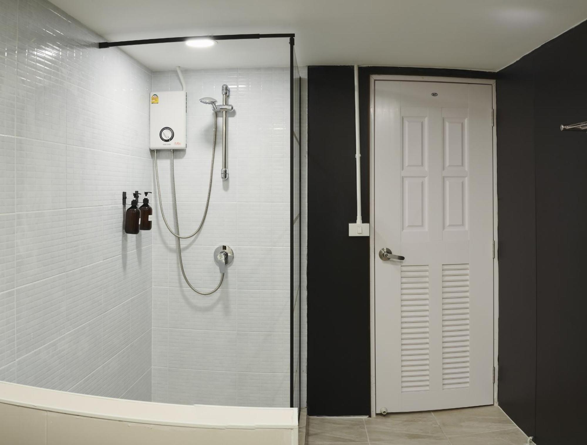 Hidden Gems In China Town, 2Br Apartamento Banguecoque Exterior foto